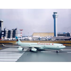 Air Canada 加拿大航空 Airbus A340-300 C-FYLG 1995s colors. 55492 Dragon Models 1:400