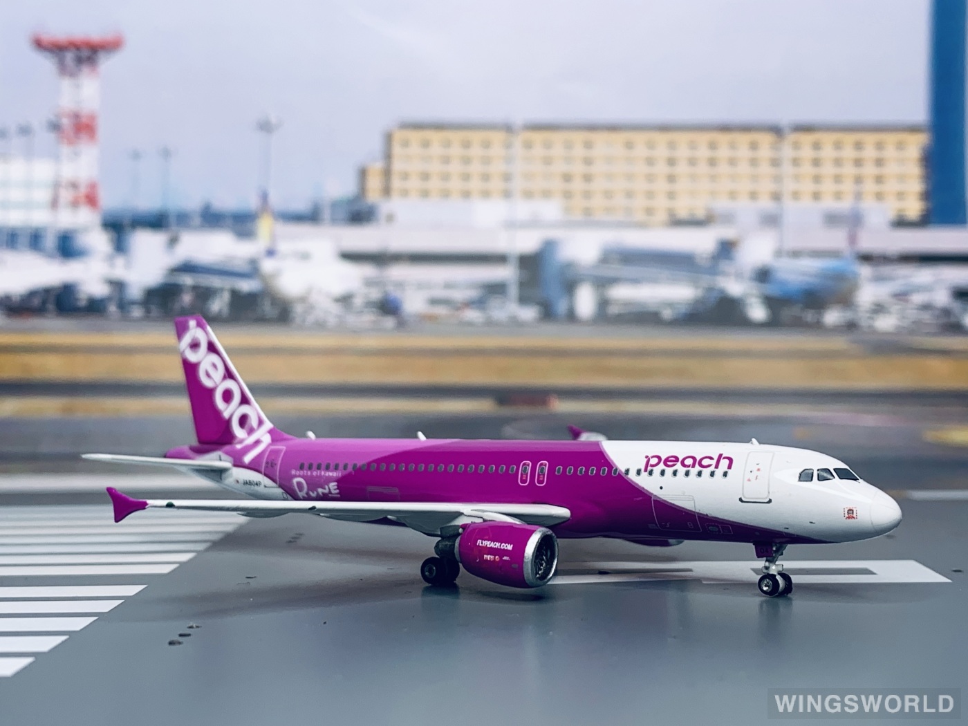 フェニックス Peach A320 JA804P 1/400