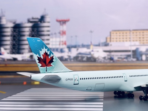 Air Canada 加拿大航空 Airbus A340-300 C-FYLG 1995s colors. 55492 Dragon Models 1:400