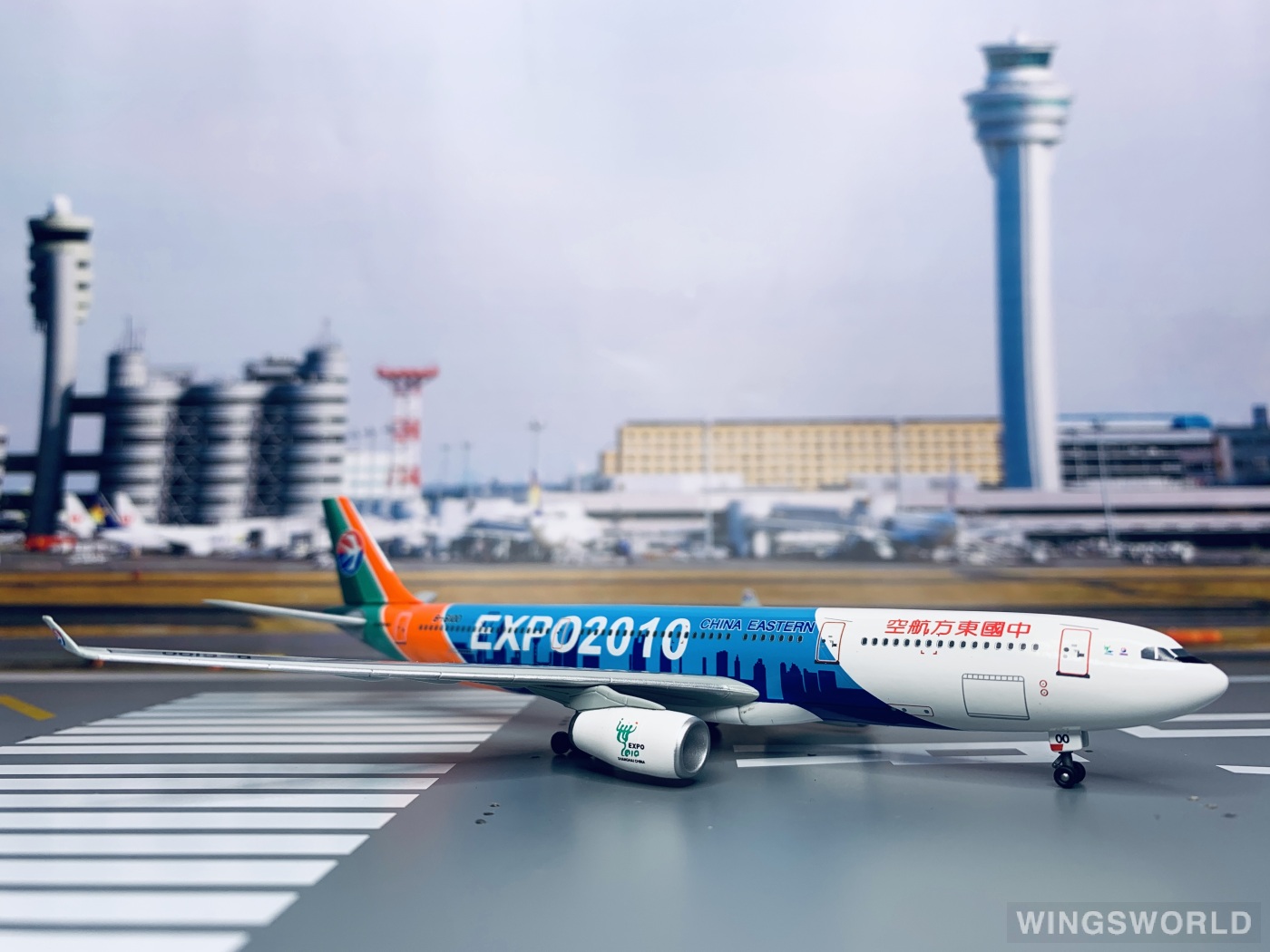 Dragon Models 1:400 56229 China Eastern 中国东方航空 Airbus A330-300 B-6100