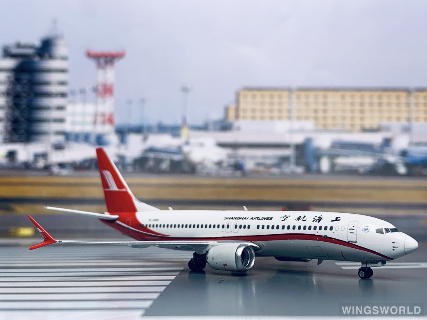 Phoenix 1:400 PH11462 Shanghai Airlines 上海航空 Boeing 737 MAX 8 B-1259