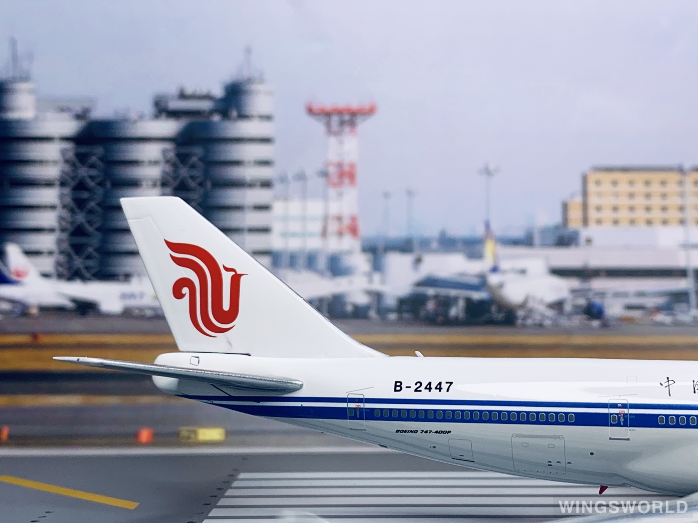 Phoenix 1:400 PH11477 Air China 中国国际航空 Boeing 747-400 B-2447