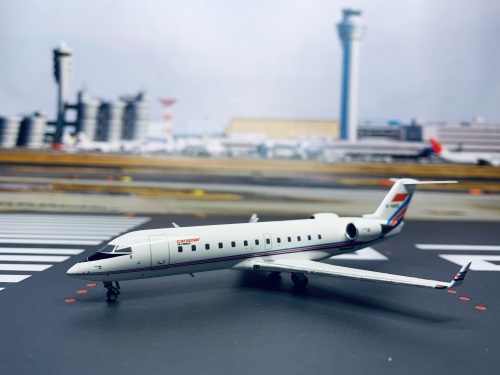PLAAF 中国空军 Bombardier CRJ200 B-4005  NG52012 NGmodels 1:200
