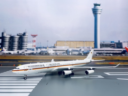 Luftwaffe 德国空军 Airbus A340-300 16+01 政府专机 19028 Pandamodel 1:400