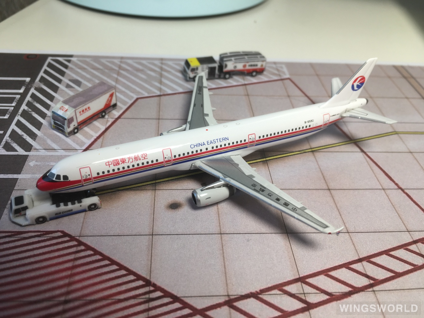 Phoenix 1:400 Airbus A321 China Eastern 中国东方航空PH10497 B-6592 