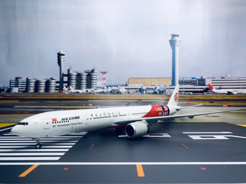 Air China 中国国际航空 Boeing 777-300 B-2047 中法建交50周年 XX2452 JC Wings 1:200