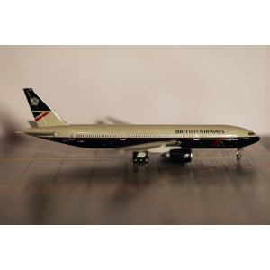 British Airways 英国航空 Boeing 777-200 G-ZZZA 
