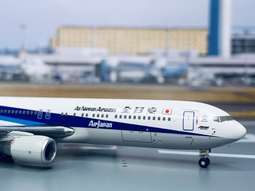 ANA 全日空 Boeing 767-300 JA8286  NH40041 Hogan 1:400
