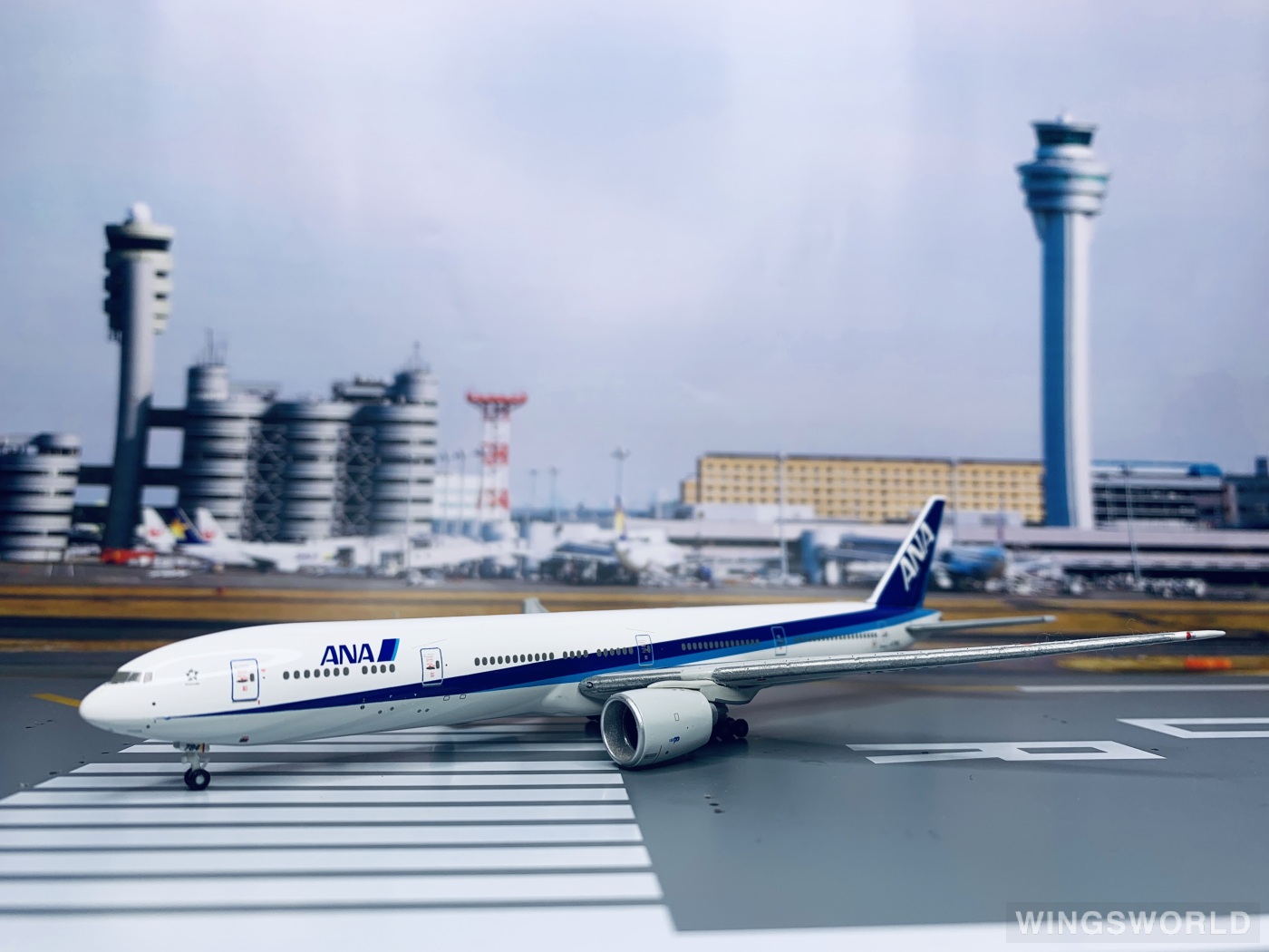 Hogan 1:400 NH40057 ANA 全日空 Boeing 777-300ER JA784A