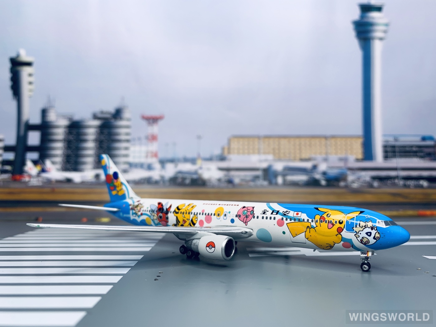 Phoenix 1:400 PH04029 ANA 全日空 Boeing 767-300 JA8288