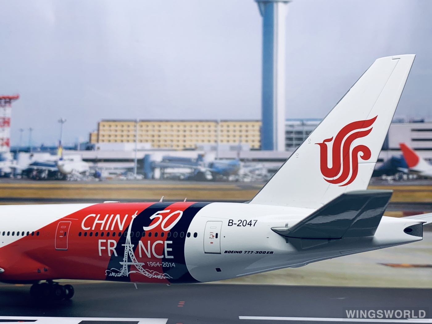 JC Wings 1:200 XX2452 Air China 中国国际航空 Boeing 777-300 B-2047