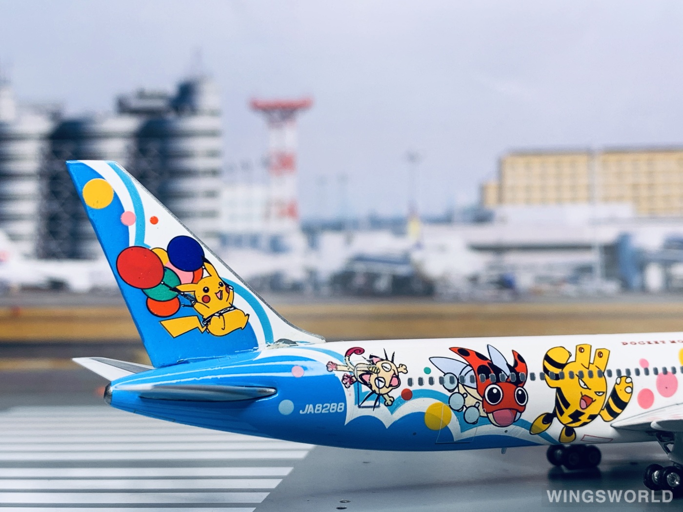 Phoenix 1:400 PH04029 ANA 全日空 Boeing 767-300 JA8288