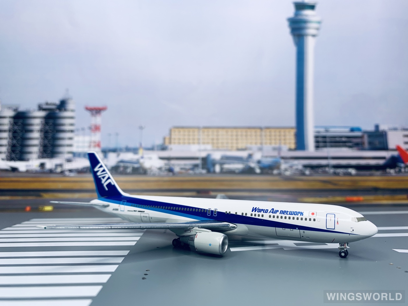 Hogan 1:400 WL40040 ANA 全日空 Boeing 767-300 JA8286