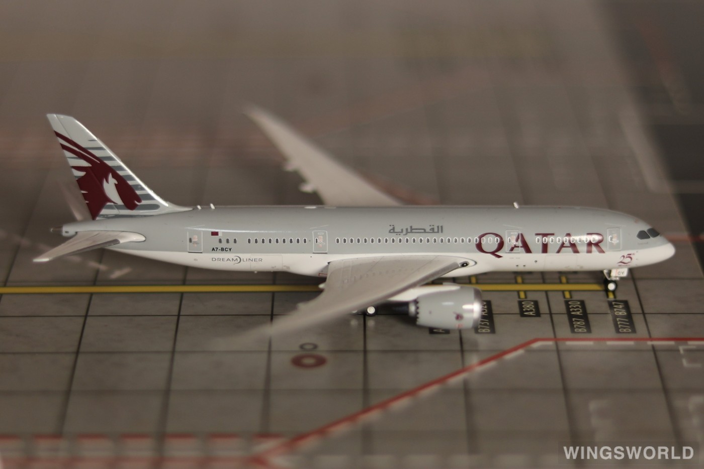 Phoenix 1:400 PH11226B Qatar 卡塔尔航空 Boeing 787-8 A7-BCY