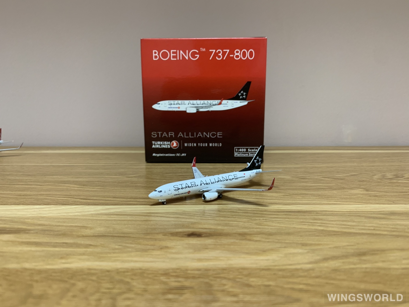 Phoenix 1:400 PH10939 Turkish Airlines 土耳其航空 Boeing 737-800 RC-JFI