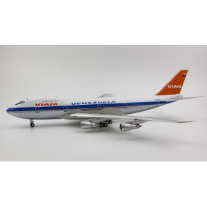 Viasa 委内瑞拉国际航空 Boeing 747-200 N749WA 1970s colors. With polished belly and rolling gears. IF7420217BP Inflight200 1:200