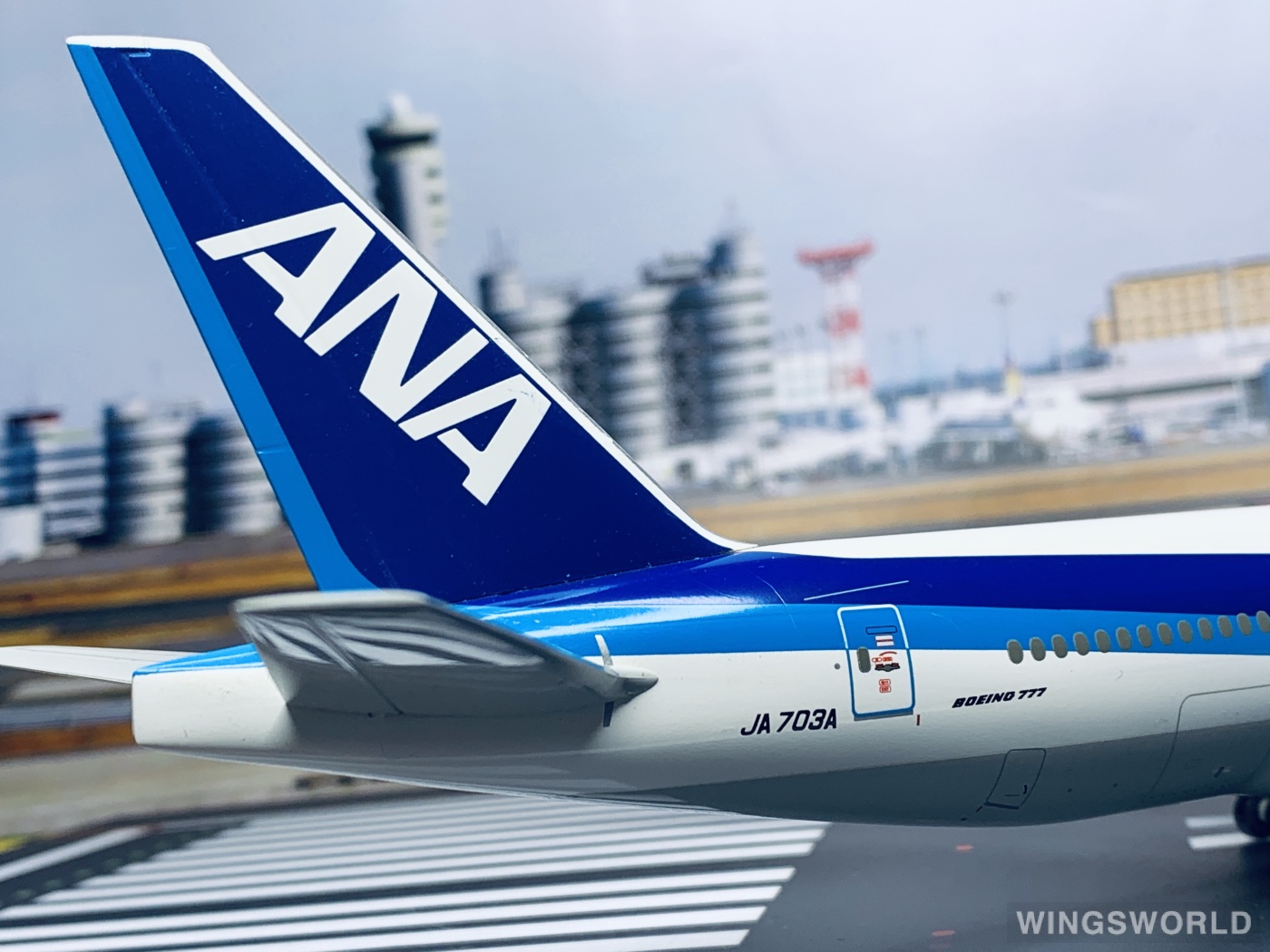 Hogan 1:200 Boeing 777-200 ANA 全日空NH20023 JA703A 汉字LOGO的照片