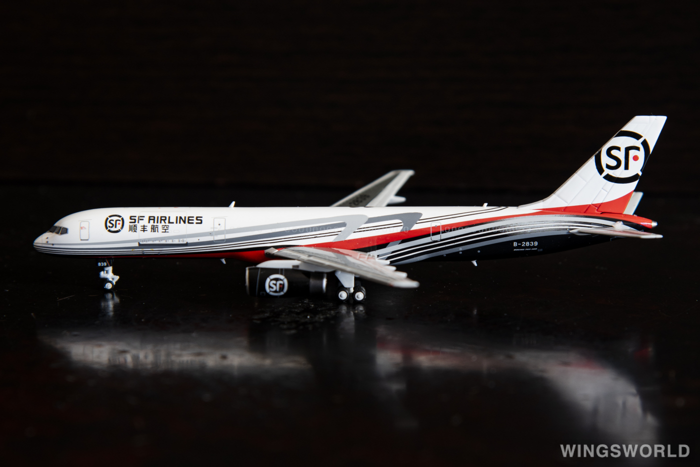 HYJLwings 1:400 HYJL57015 SF Airlines 顺丰航空 Boeing 757-200 B-2839
