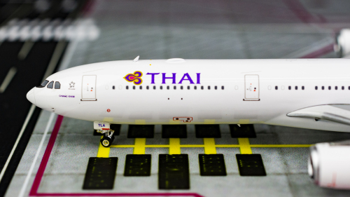 ジャンク エアバス A340-500 タイ国際航空 HS-TLA 1/200 ジャンク エアバス A340-500 タイ国際航空 HS-TLA 1/200｜Yahoo