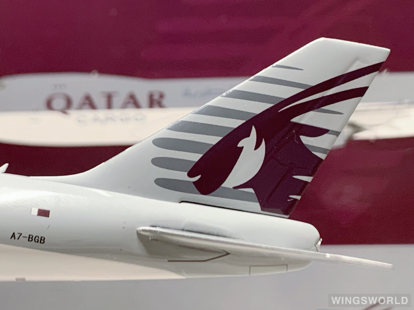 Phoenix 1:400 PH04159 Qatar 卡塔尔航空 Boeing 747-8F A7-BGB