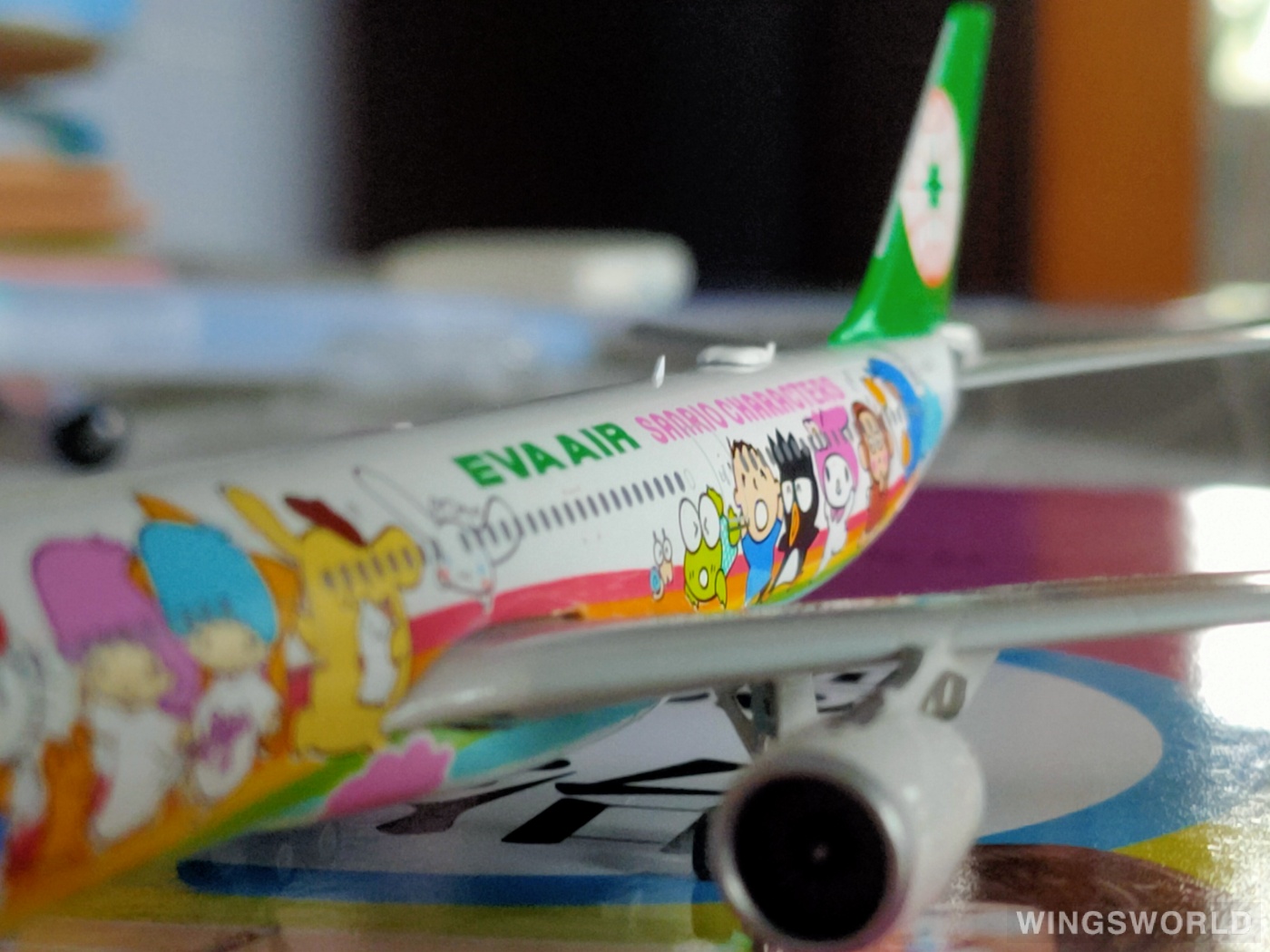 Phoenix 1:400 PH04131 EVA Air 长荣航空 Airbus A330-300 B-16332