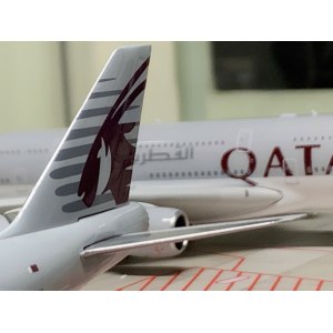 Qatar 卡塔尔航空 Boeing 747-8F A7-BGB  PH04159 Phoenix 1:400