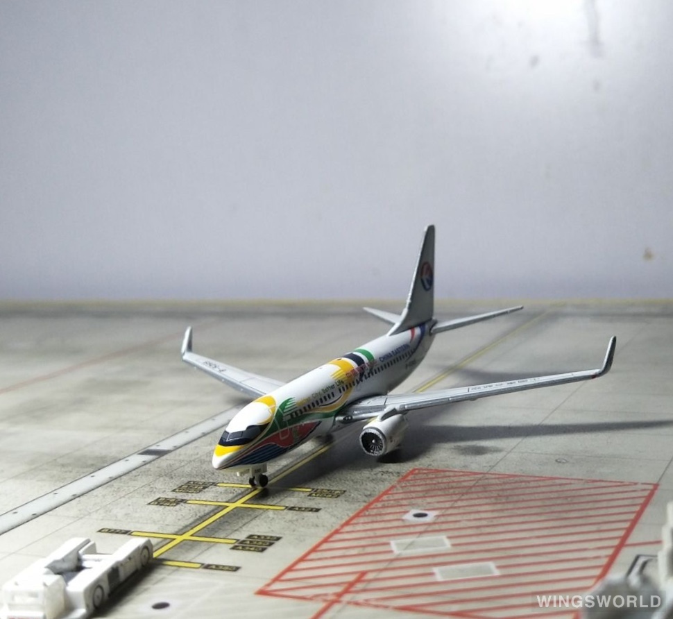 Dragon Models 1:400 56290 China Eastern 中国东方航空 Boeing 737-700 B-5265