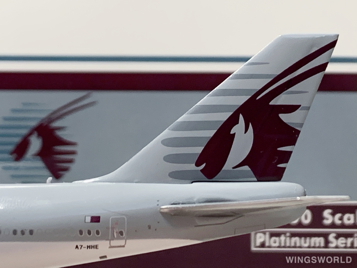 Phoenix 1:400 PH11239 Qatar 卡塔尔航空 Boeing 747-8i A7-HHE