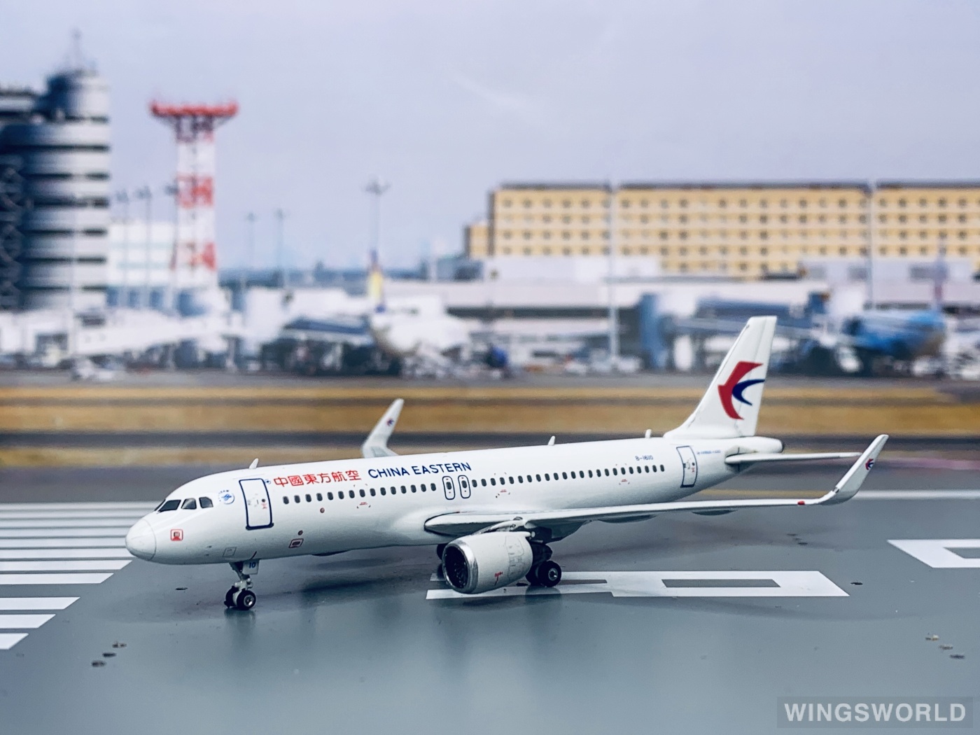 Phoenix 1:400 PH11076 China Eastern 中国东方航空 Airbus A320 B-1610