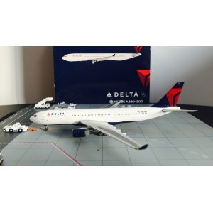 Delta Air Lines 达美航空 Airbus A330-200 N857NW 2007s colors. With rolling gears. GJDAL1154 Geminijets 1:400
