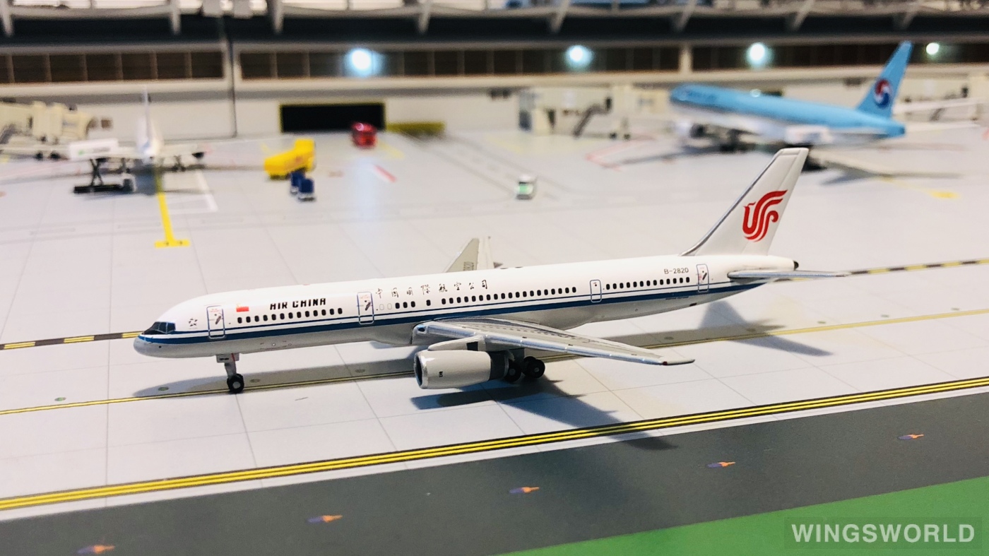 Geminijets 1:400 GJCCA1022 Air China 中国国际航空 Boeing 757-200 B-2820
