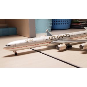 Etihad Airways 阿提哈德航空 Airbus A340-600 A6-EHE 2004s colors. 56008 Dragon Models 1:400
