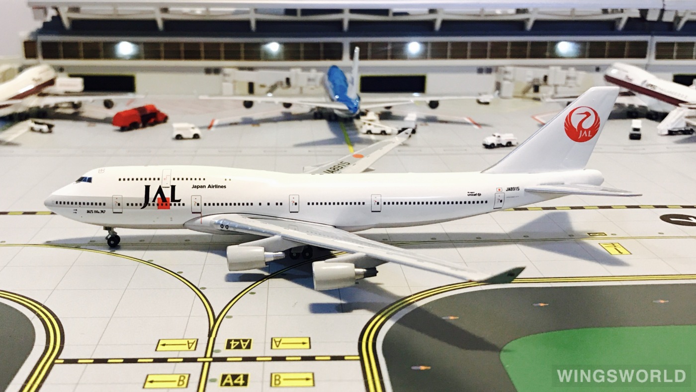 Big Bird 1:400 BB4-2004-06A Japan Airlines 日本航空 Boeing 747-400 JA8915