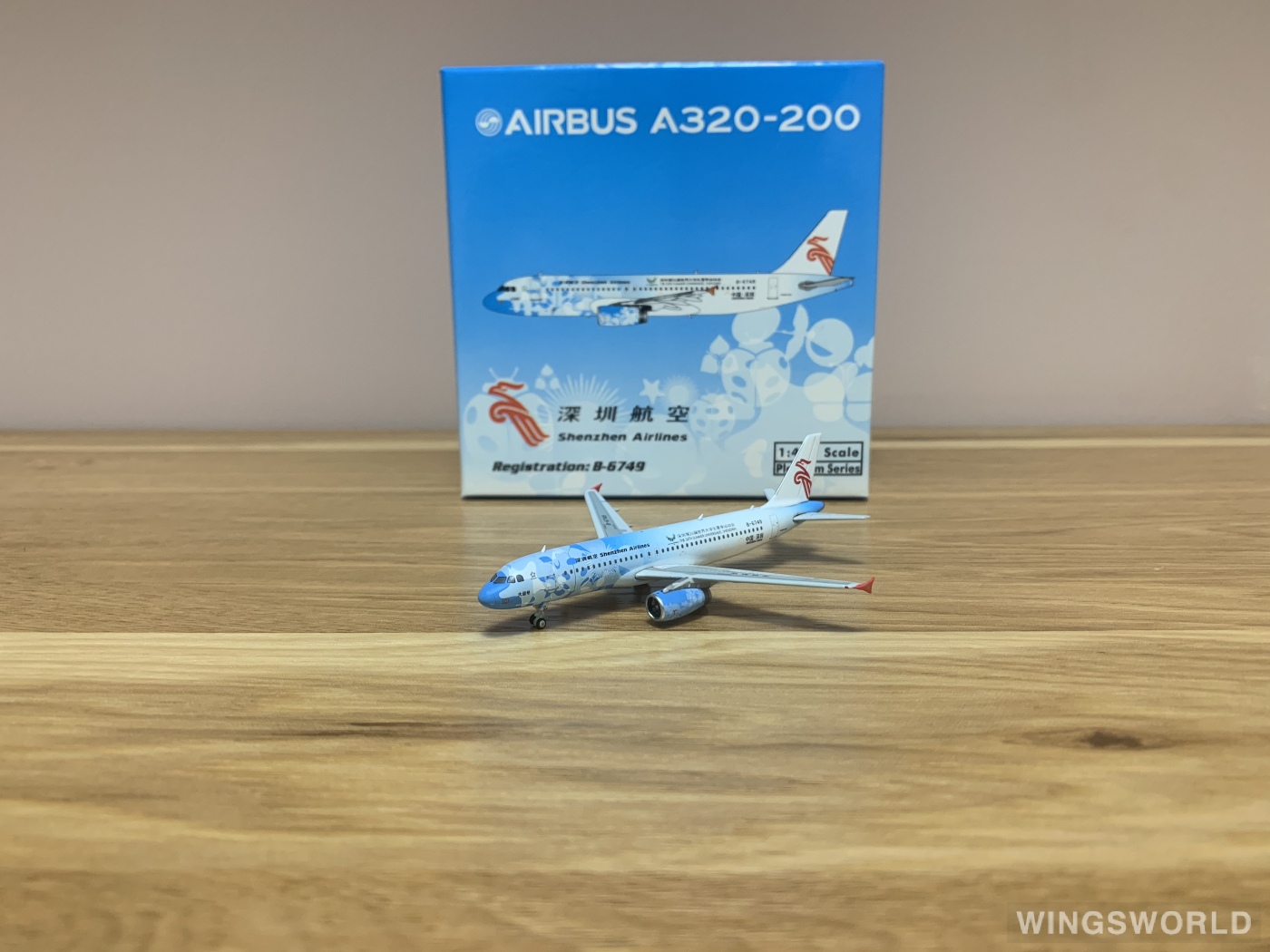 Phoenix 1:400 PH11339 Shenzhen Airlines 深圳航空 Airbus A320 B-6749