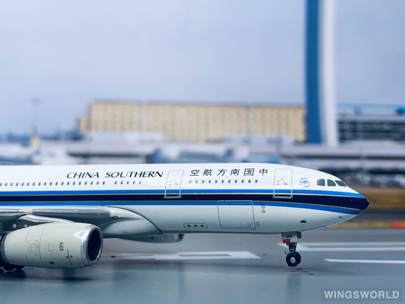 Geminijets 1:400 GJCSN886 China Southern 中国南方航空 Airbus A330-200 B-6058