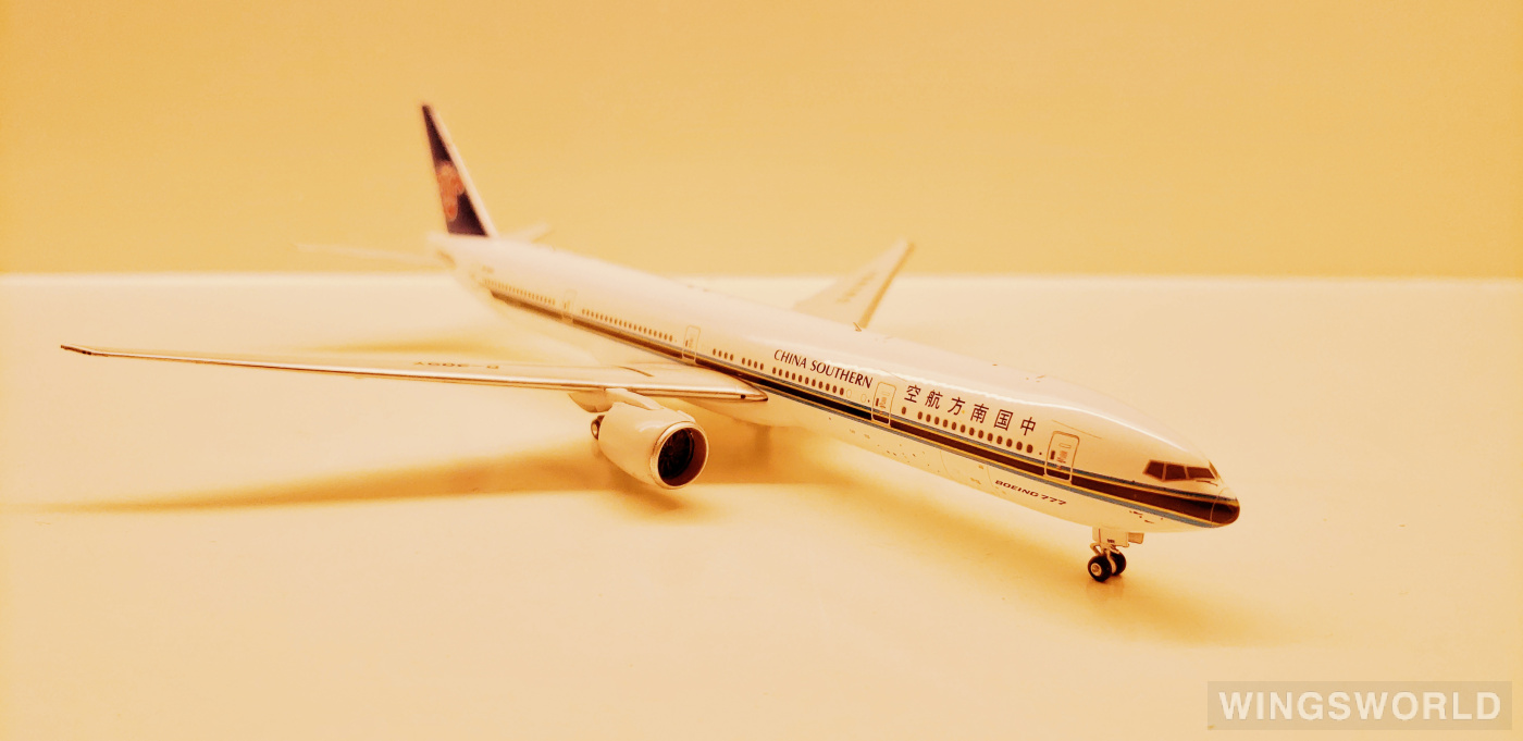 Phoenix 1:400 PH11558 China Southern 中国南方航空 Boeing 777-300ER B-209Y