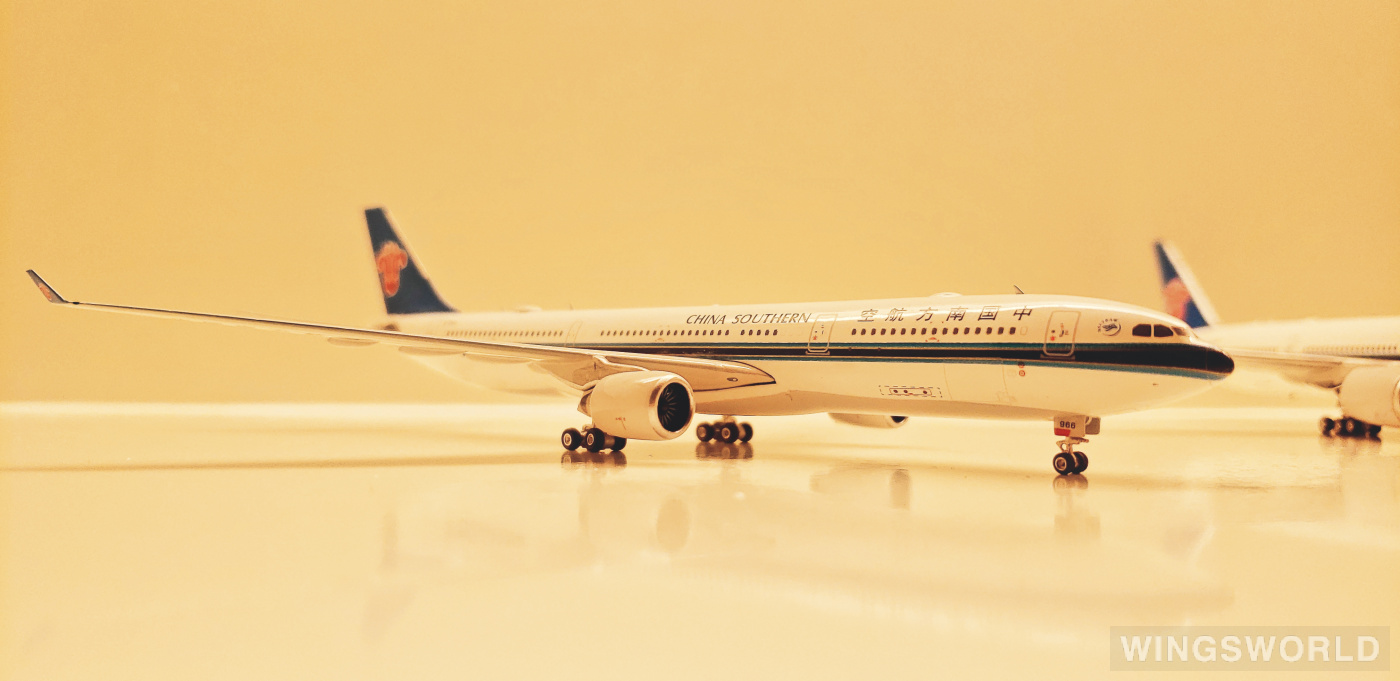 Phoenix 1:400 PH11381 China Southern 中国南方航空 Airbus A330-300 B-5966