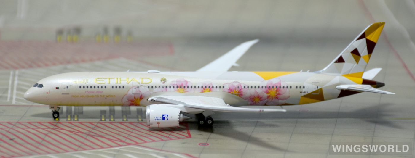 Phoenix 1:400 PH04313 Etihad Airways 阿提哈德航空 Boeing 787-9 A6-BLK