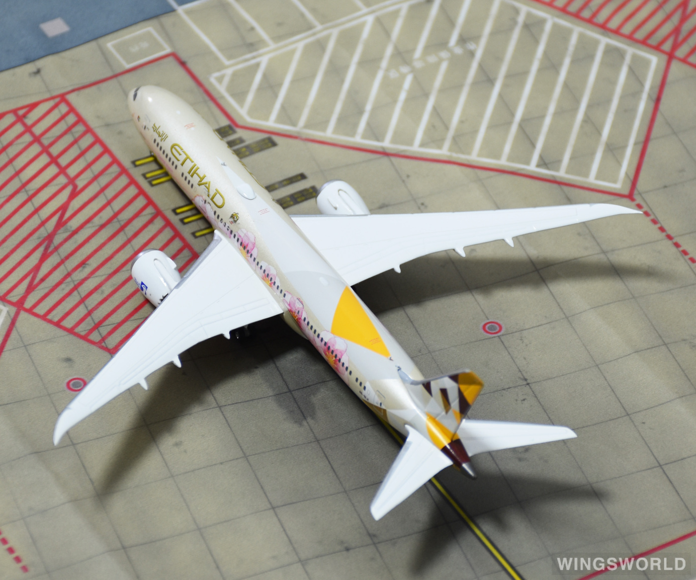 Phoenix 1:400 PH04313 Etihad Airways 阿提哈德航空 Boeing 787-9 A6-BLK