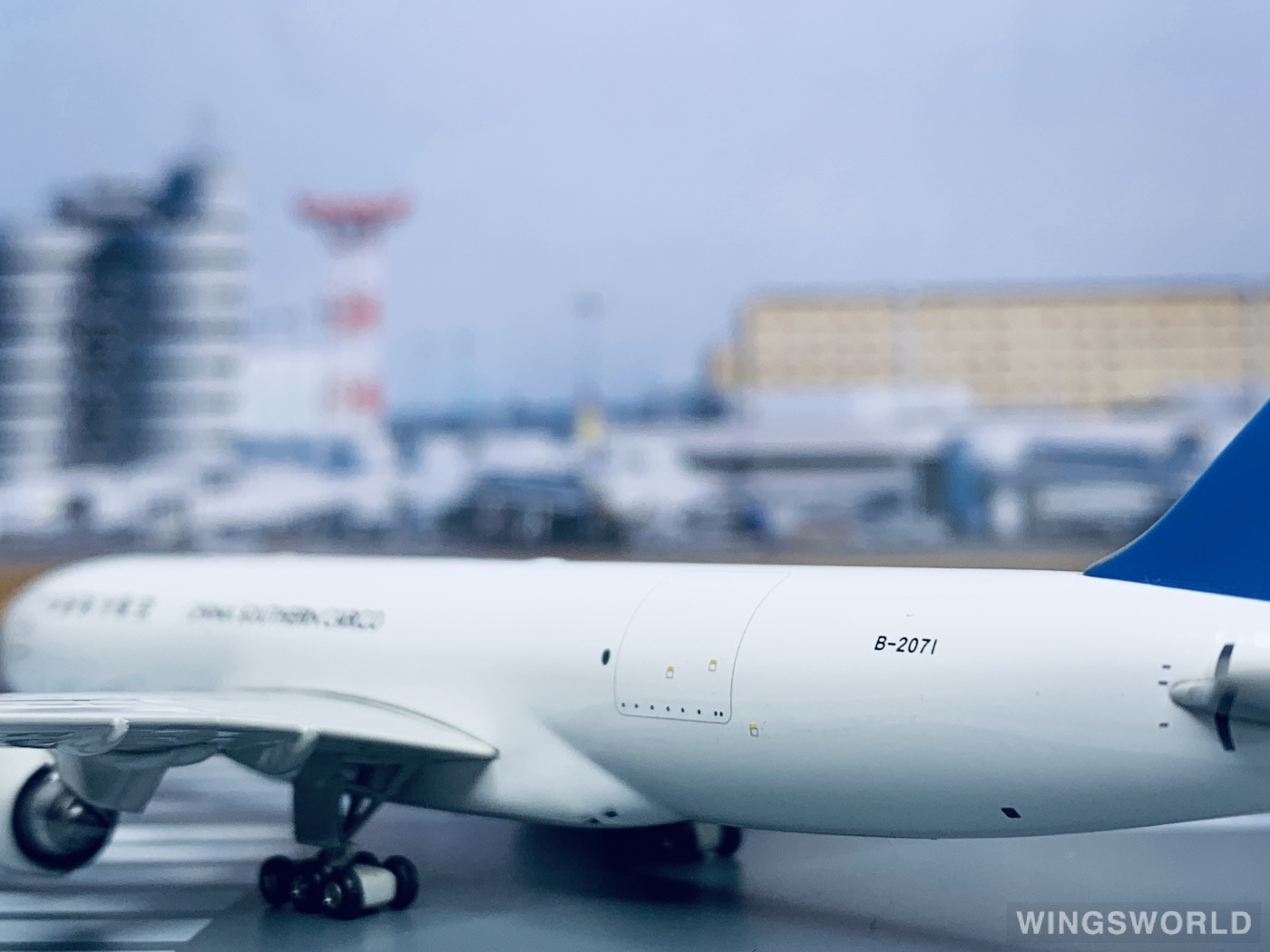 JC Wings 1:400 JC4058 China Southern 中国南方航空 Boeing 777F B-2071