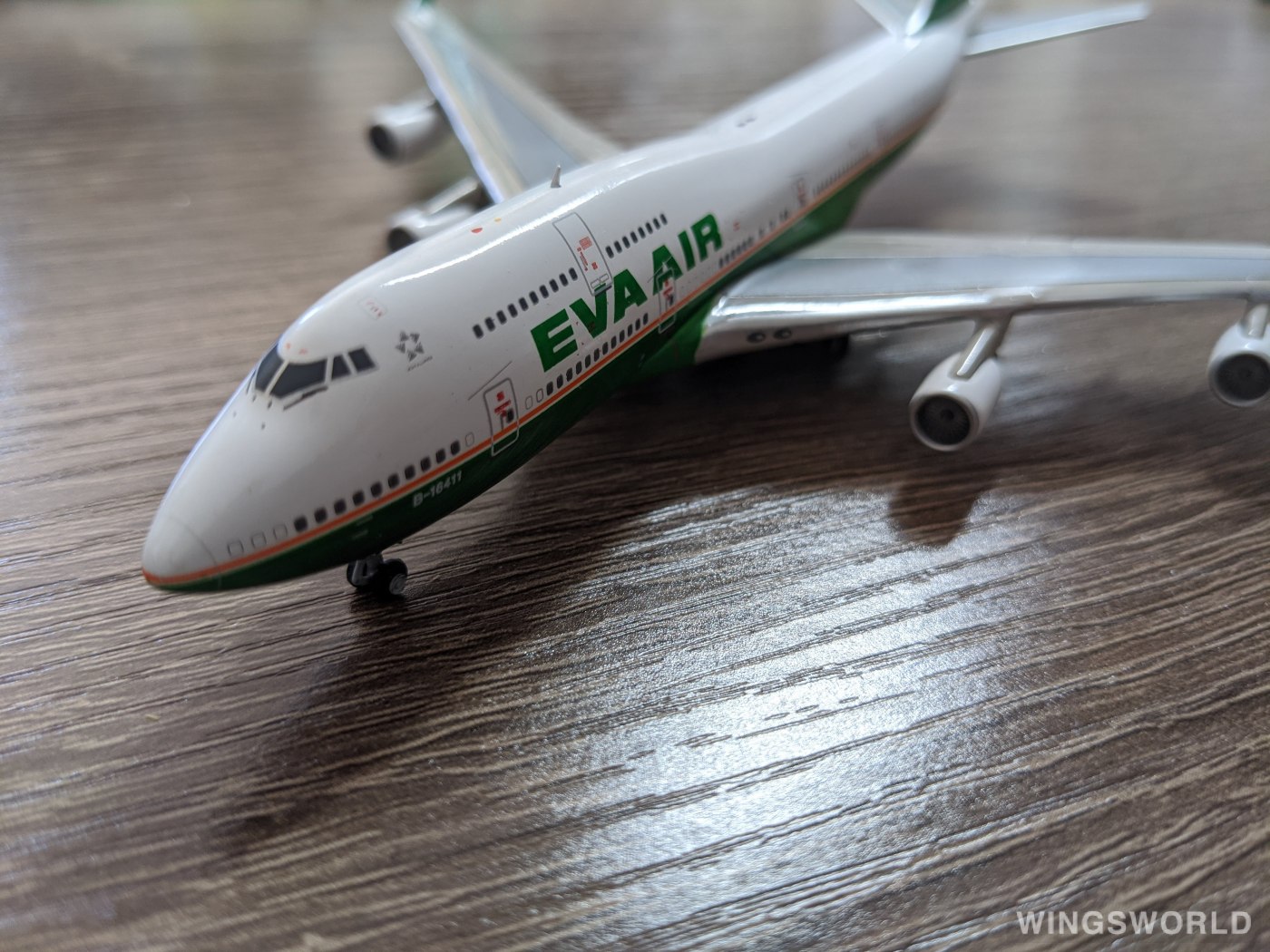 Geminijets 1:400 GJEVA1694 EVA Air 长荣航空 Boeing 747-400 B-16411