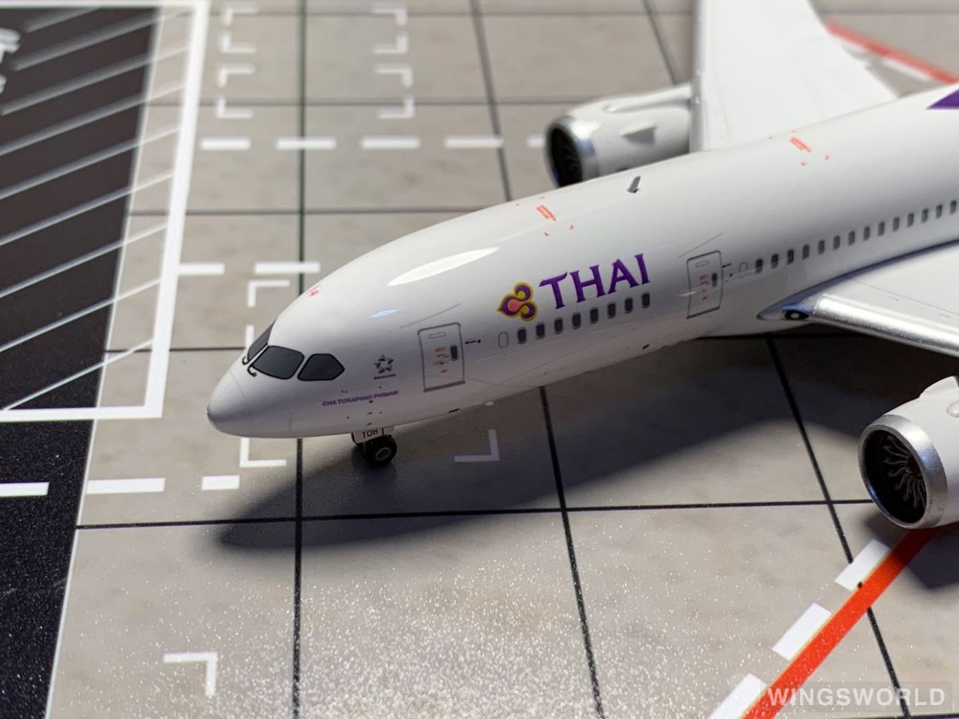 THAI航空 Boeing 787-8 Dreamliner 1/500 Review #50 Thai Airways Boeing 787-8 Dreamliner - YouTube