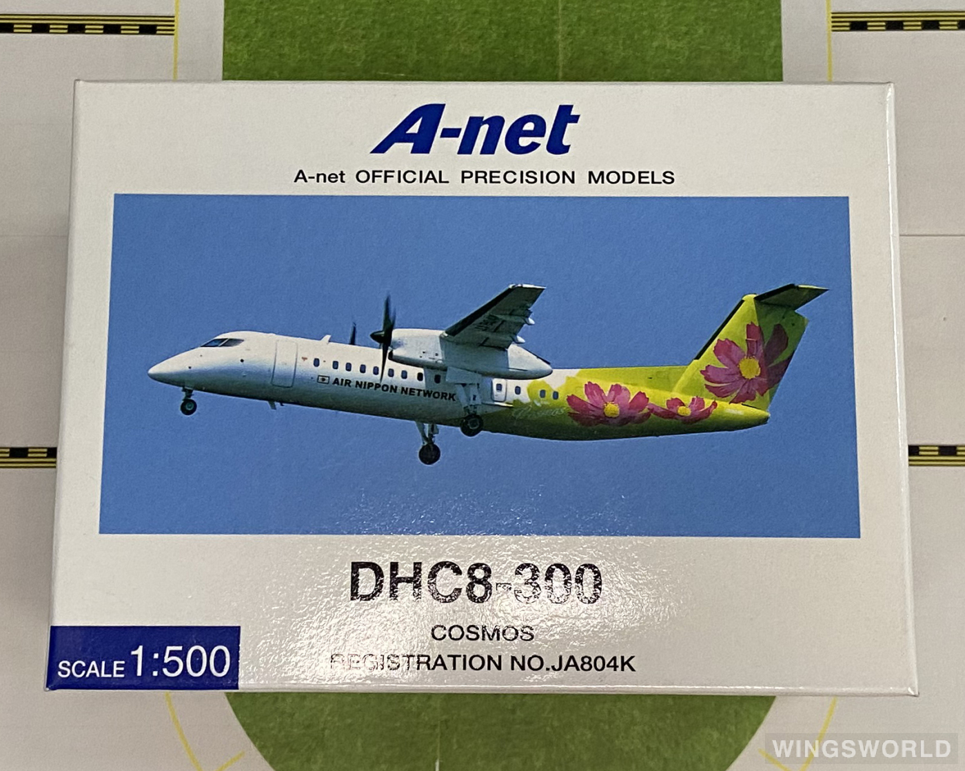 全日空商事 ANA ボンバルディア DHC-8-300 DH28011 1/200 模型