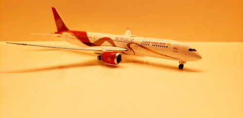 Juneyao Airlines 吉祥航空 Boeing 787-9 B-207N PH11523 Phoenix 1:400