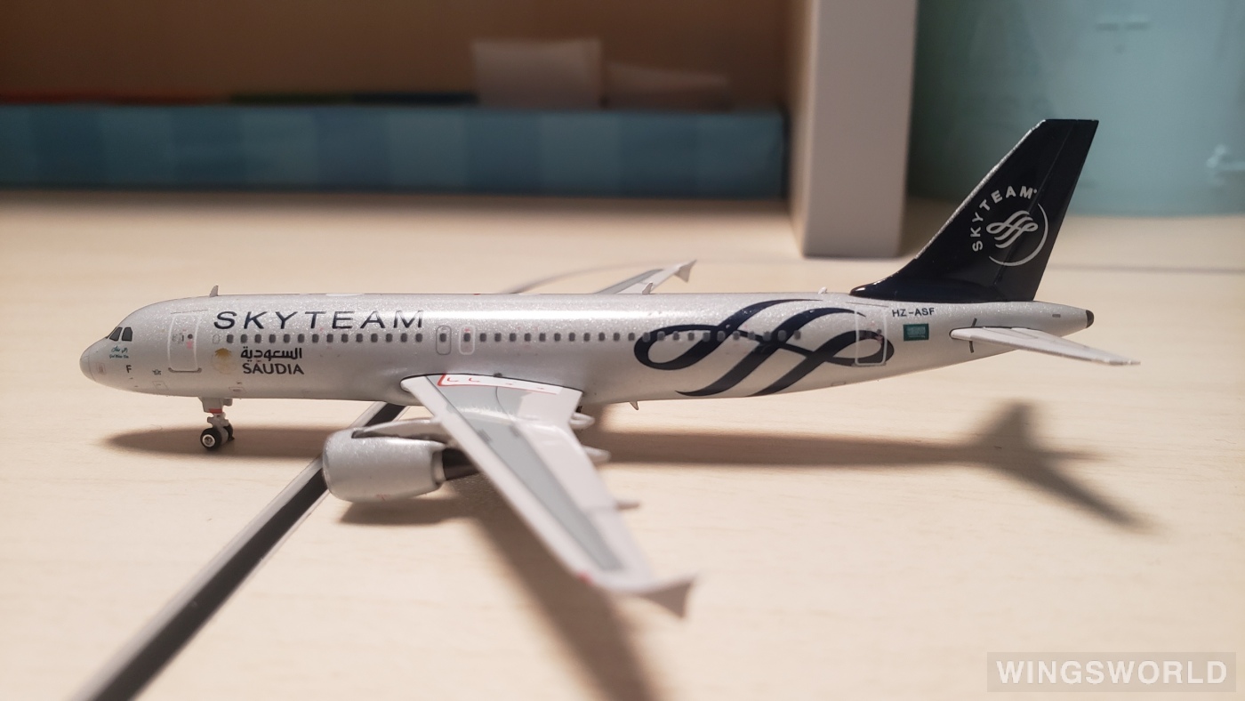 Phoenix 1:400 PH10866 Saudia 沙特阿拉伯航空 Airbus A320 HZ-ASF