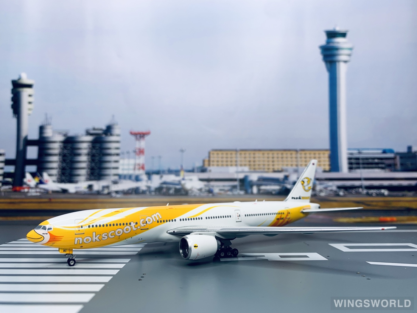 Phoenix 1:400 PH11326 NokScoot 酷鸟航空 Boeing 777-200ER HS-XBC