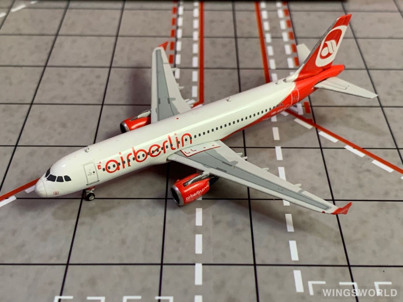 Phoenix 1:400 PH10860 Air Berlin 柏林航空 Airbus A320 HB-IOZ