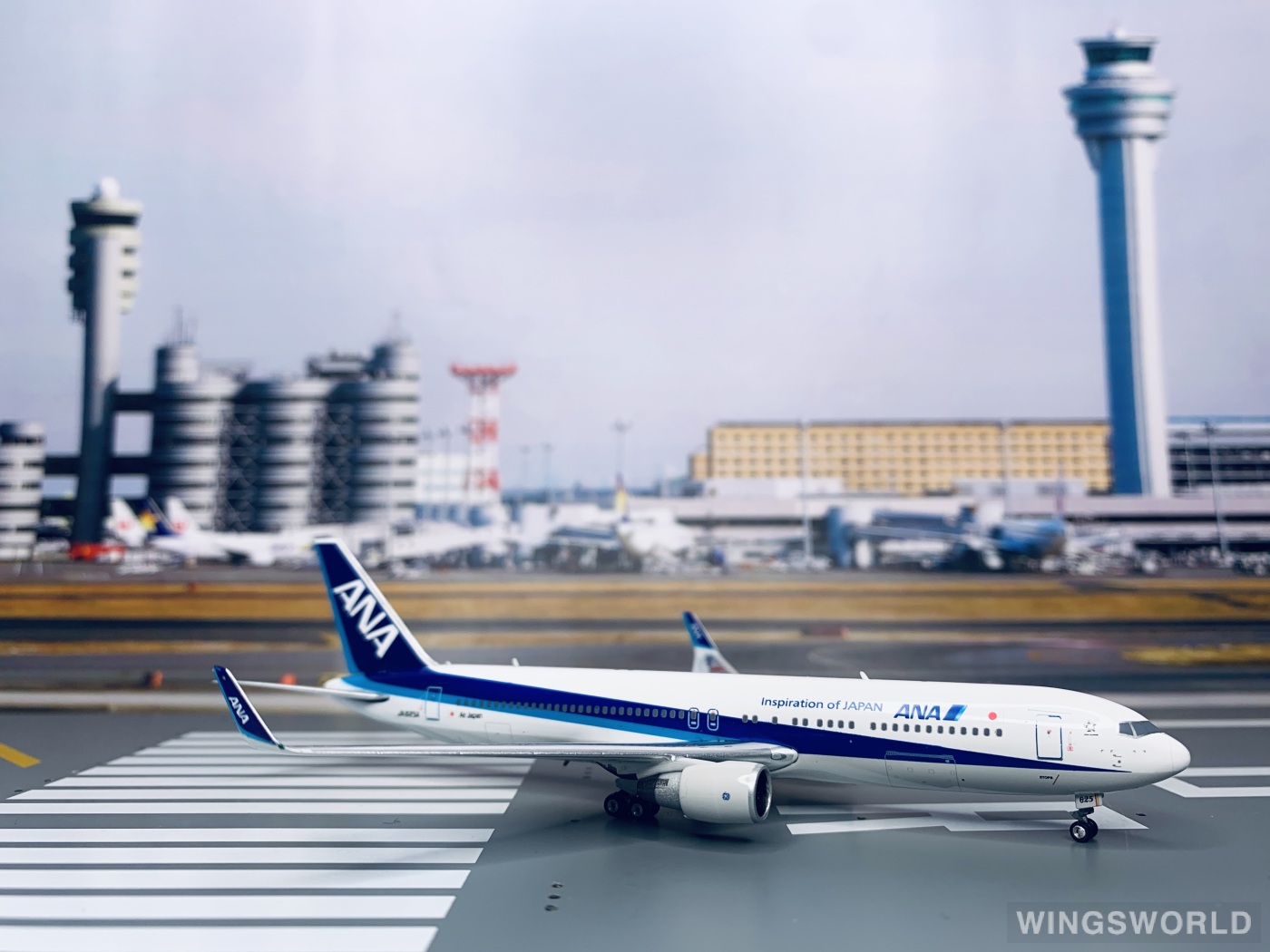 Phoenix 1:400 Boeing 767-300 ANA 全日空PH11111 JA625A 的照片