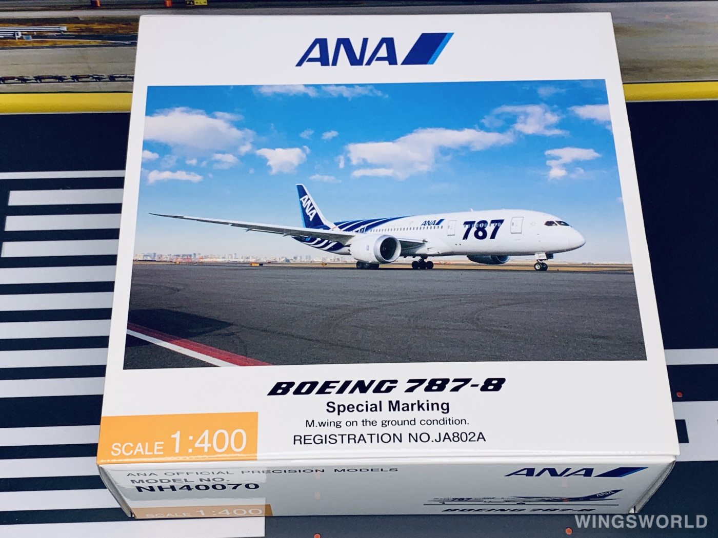 Hogan 1:400 NH40070 ANA 全日空 Boeing 787-8 JA802A