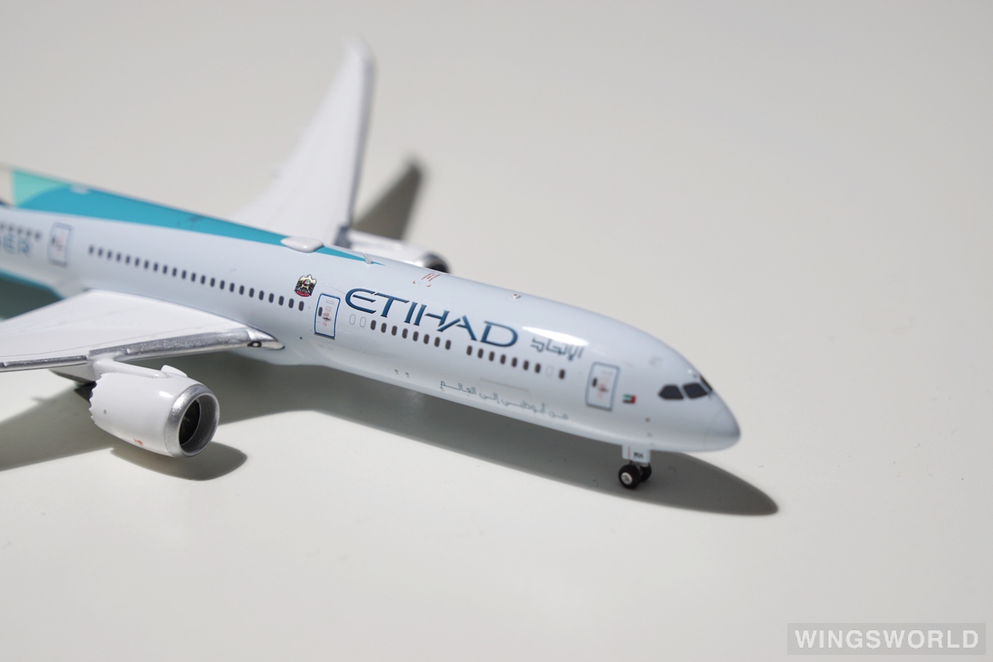 Phoenix 1:400 PH04318 Etihad Airways 阿提哈德航空 Boeing 787-10 A6-BMH